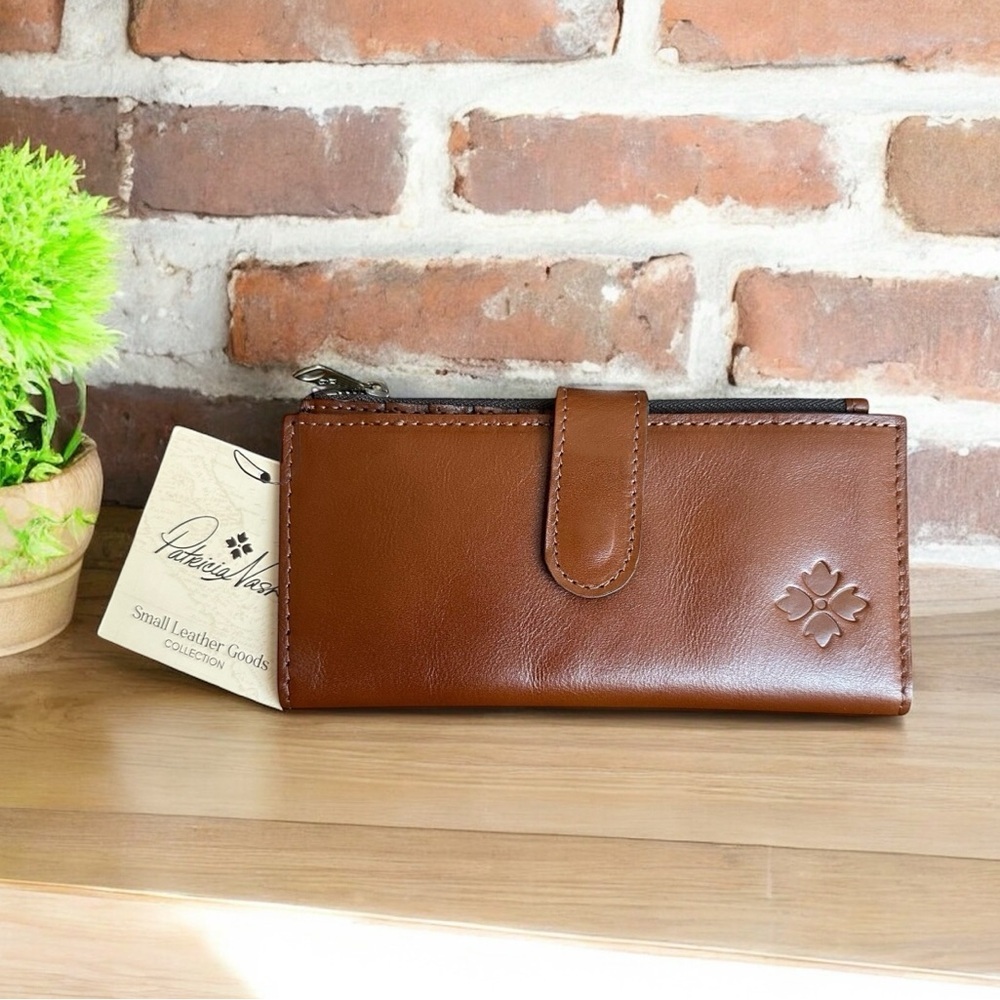Patricia Nash Nazari Wallet